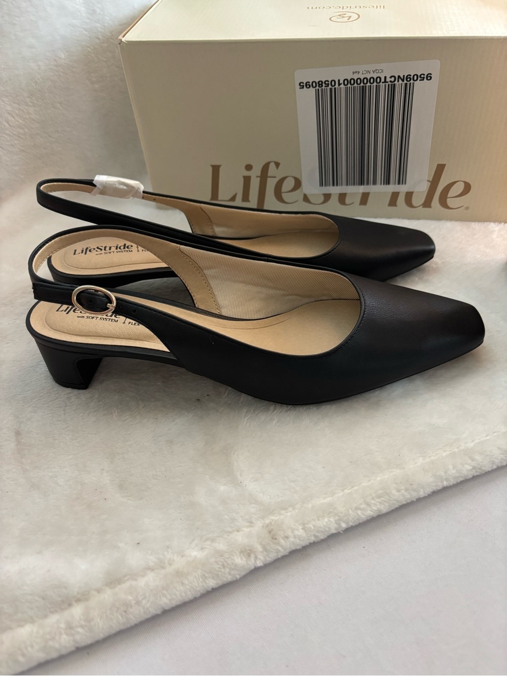 LifeStride Women’s Lorena Pointed Toe Slingback Pumps Black Size 9M